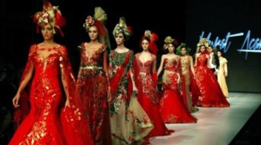 Fashion Week İ&ccedil;in Nefesler Tutuldu