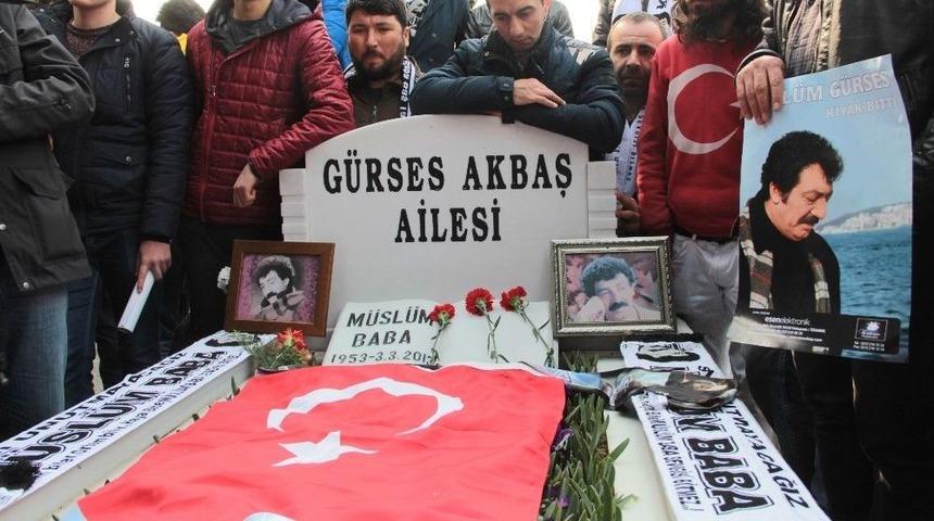 M&uuml;sl&uuml;m G&uuml;rses &Ouml;l&uuml;m&uuml;n&uuml;n 4&rsquo;&uuml;nc&uuml; Yılında Kabri Başında Anıldı