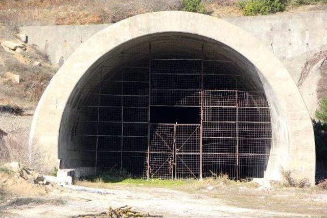 Bolu Dağı Tüneli'nin Terk Edilen Tüpleri 17 Yıldır Atıl