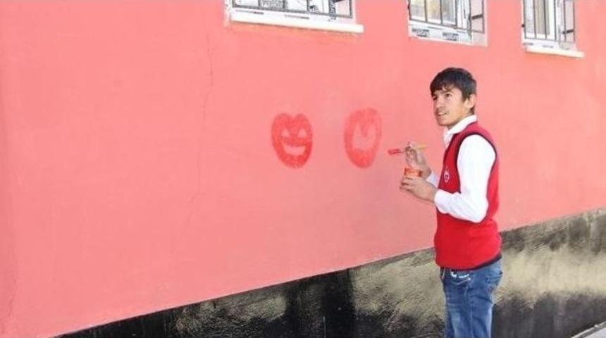 K&uuml;&ccedil;&uuml;k Resim Ustasına Destek Geldi