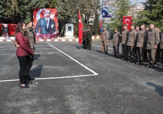 Asker Yemin Töreninde Süpriz Evlilik Teklifi