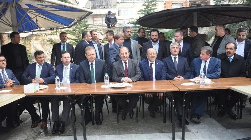 Bakan Akdağ, Trabzon&rsquo;dan Almanya&rsquo;ya Seslendi