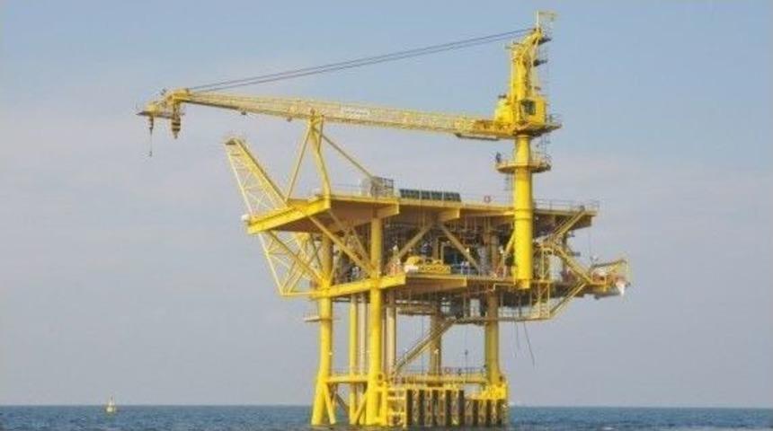 Doğalgaz Platformunda Yaralanan İş&ccedil;iyi Sahil G&uuml;venlik Kurtardı