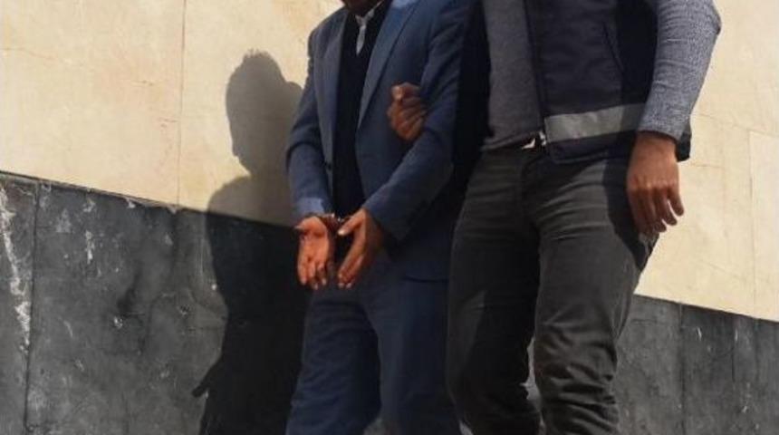 Kapka&ccedil; Mağdurunu Otomobiliyle S&uuml;r&uuml;kleyen  Kapka&ccedil;ılardan Biri Yakalandı