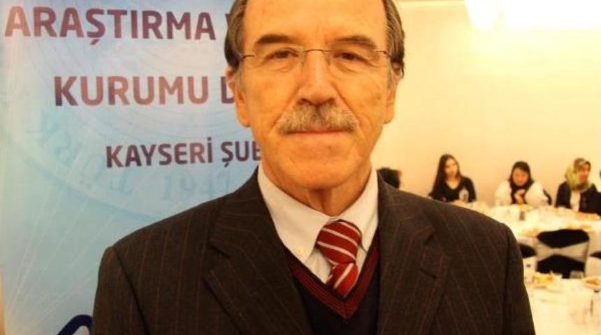 Prof.dr. &Ouml;zdemi: Her Yıl 100 Bin Kişi Kanserden &Ouml;l&uuml;yor