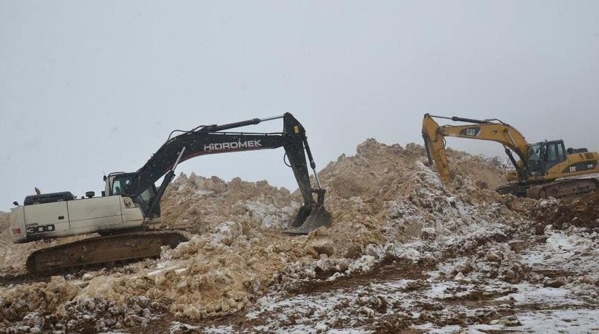 Toki Konutları İ&ccedil;in Hafriyat &Ccedil;alışmaları Başladı