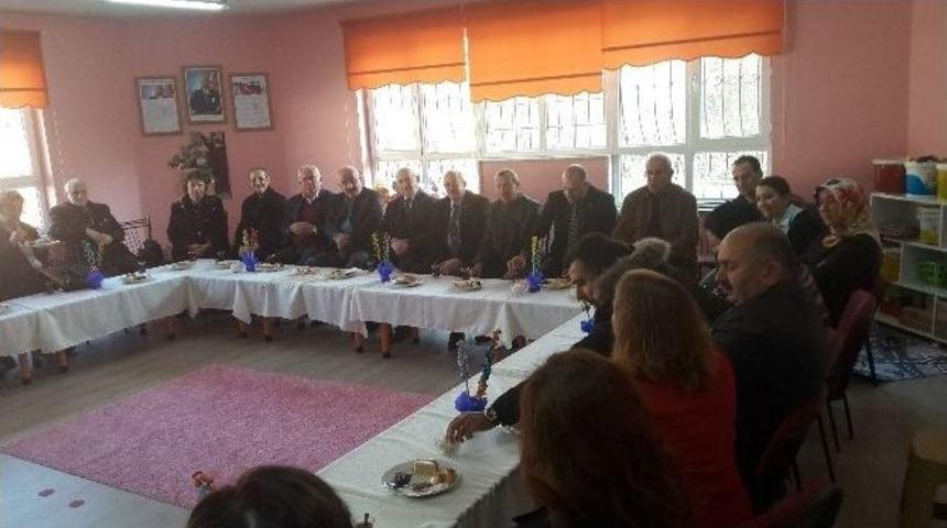 Emekli &Ouml;ğretmenlerle Duygusal Buluşma