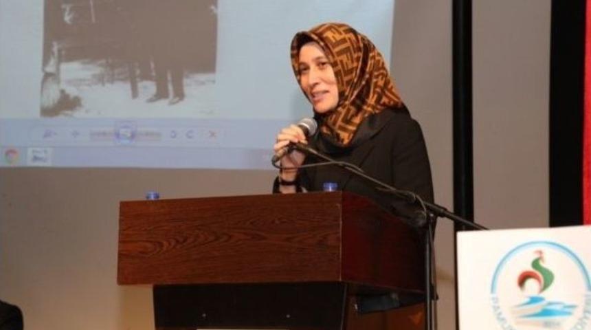 Ak Parti Kadın Kollarından &Ouml;ğretmenler G&uuml;n&uuml;ne Etkinliği