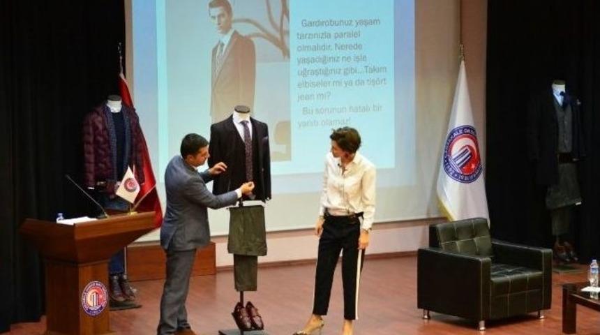 Giyinmenin P&uuml;f Noktaları Konuşuldu