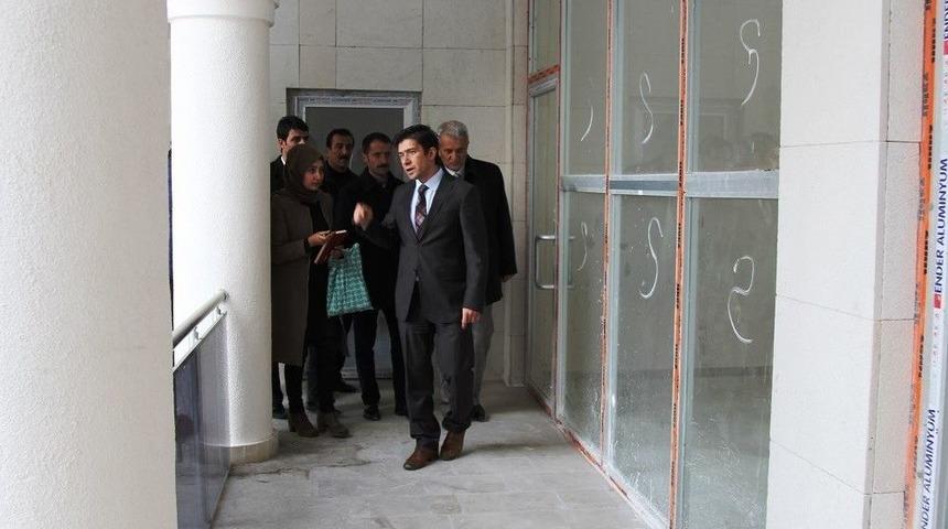 Başkan Vekili &Ouml;zt&uuml;rk&rsquo;ten Kadın El Emeği Pazarına Ziyaret