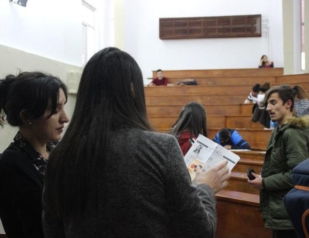 Yaklaşık 1,5 Milyon &Ouml;ğrencinin Ter D&ouml;kt&uuml;ğ&uuml; Sınavlar Başladı