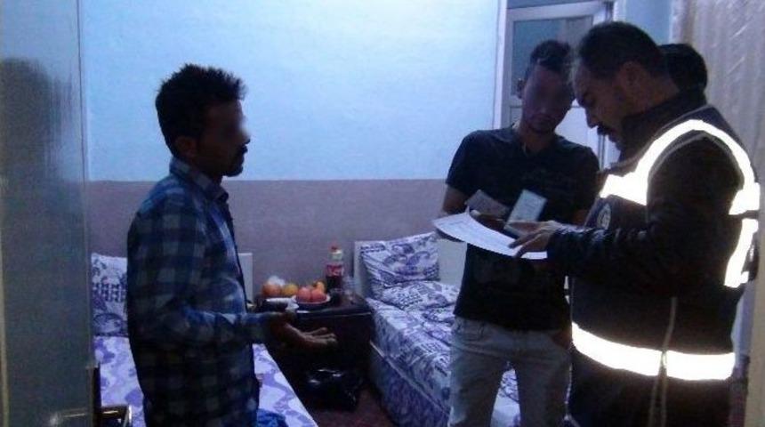 Gaziantep&rsquo;te Eğlence Merkezleri Ve Otellere Baskın