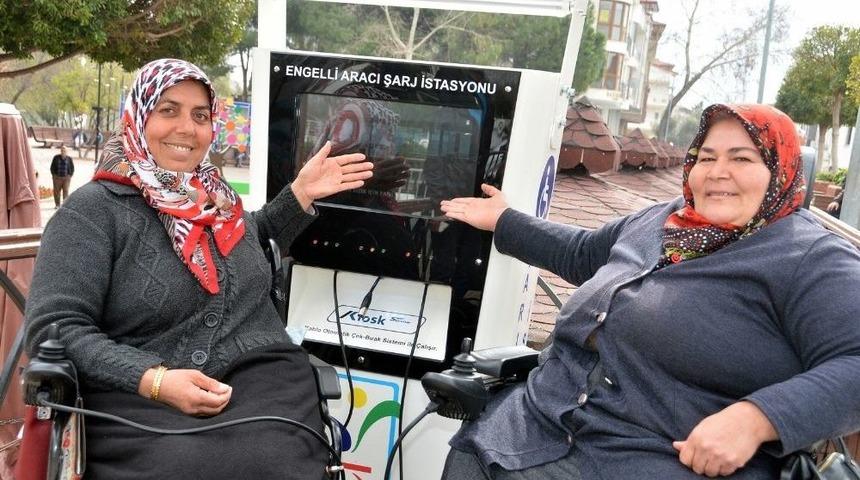Engelli Ara&ccedil;larına &Uuml;cretsiz Şarj İstasyonu