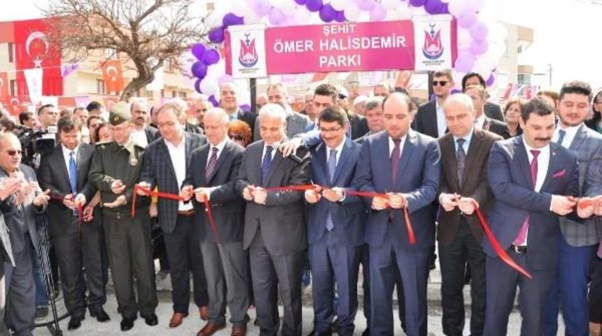 Manisa'da Şehit &Ouml;mer Halisdemir Parkı A&ccedil;ıldı
