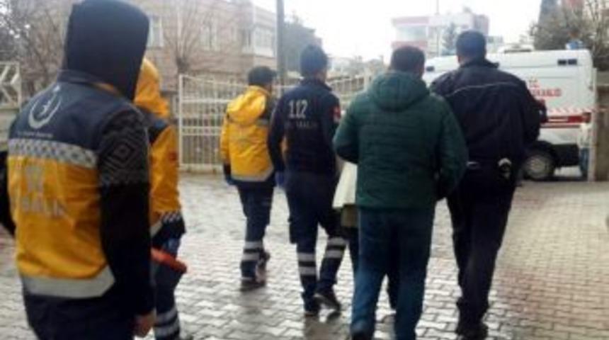 İntihar Teşebb&uuml;s&uuml;nde Bulunan Kadını Polis İkna Etti