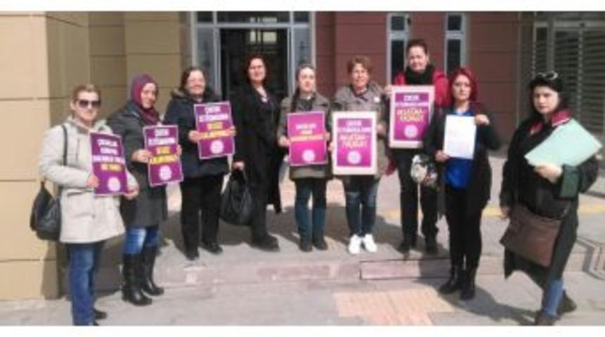 12 &Ouml;ğrencisine Cinsel İstismarda Bulunan &Ouml;ğretmene 87 Yıl Hapis