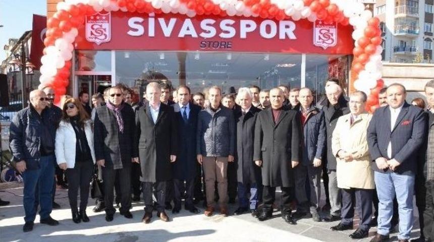Sivasspor Store Hizmete A&ccedil;ıldı