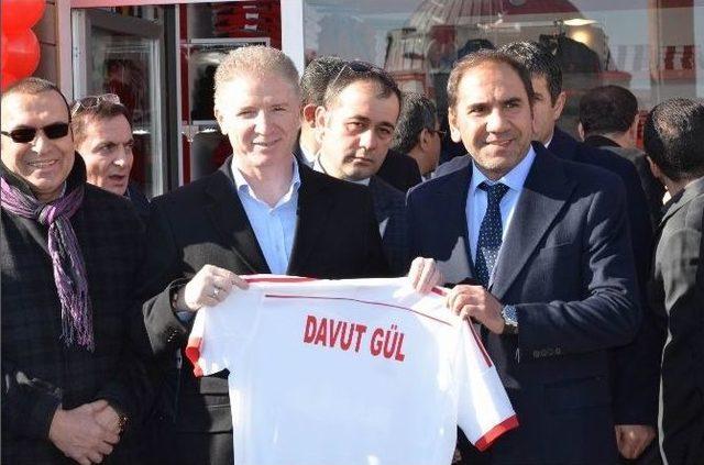 Sivasspor Store Hizmete Açıldı