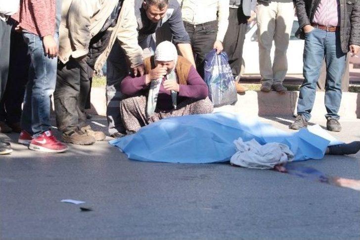 Yaşlı Adamın Ölümünü İzlemek İçin Birbirleriyle Yarıştılar G4