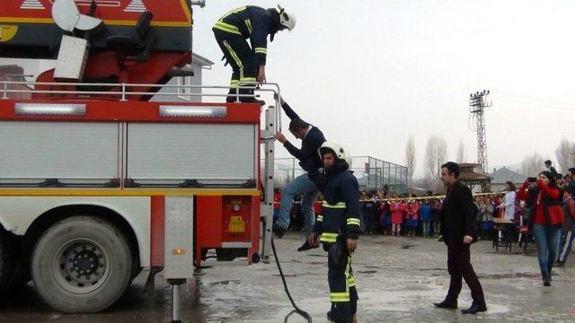 Erciş’te Deprem Ve Yangın Tatbikatı