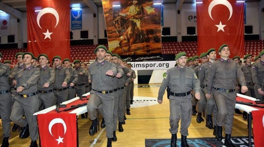 Aliağa&rsquo;da 366. Kısa D&ouml;nem Erler &Ccedil;akı Gibi Asker Oldu