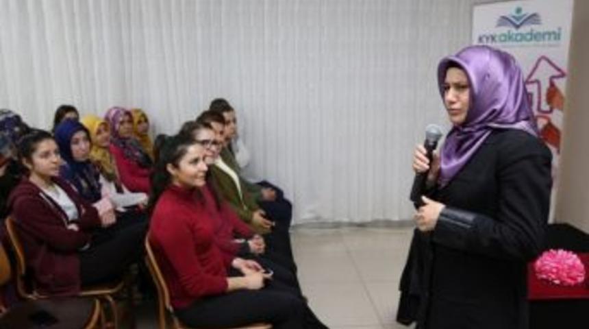 &ldquo;islam Tarihinin Abide Kadınları&rdquo; Projesi Başladı