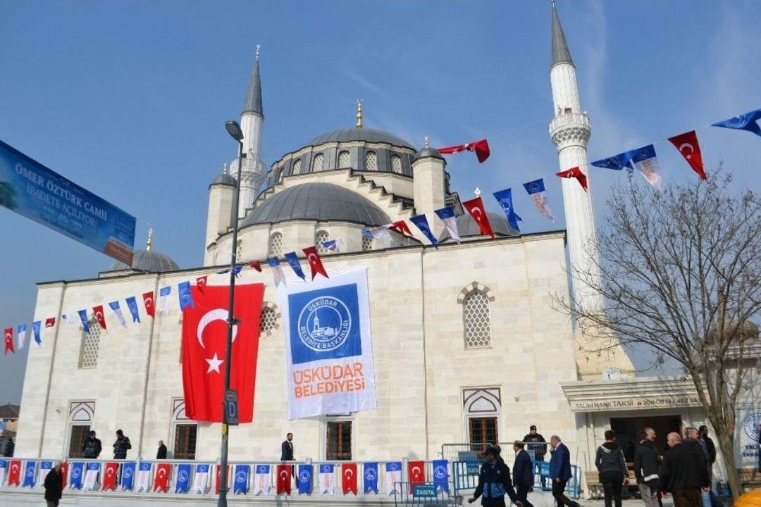 Ak Parti İstanbul İl Başkanı Dr. Selim Temurci, &Ouml;zer &Ouml;zt&uuml;rk Camii A&ccedil;ılışına Katıldı