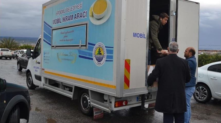 Erdemli’de Su Baskınlarına Belediye Ekipleri Anında Müdahale Etti