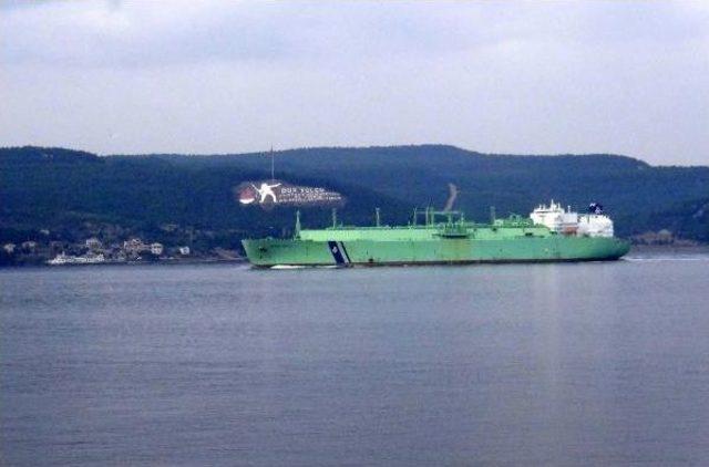 Çanakkale Boğazı'nda Doğalgaz Tankeri Geçerken Önlem Alındı