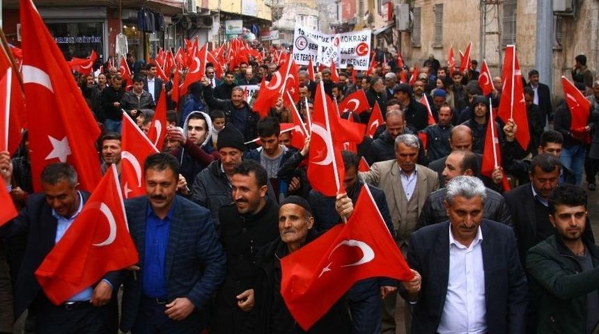 Hani&rsquo;de &lsquo;ter&ouml;re Lanet, Şehide Saygı&rsquo; Mitingi