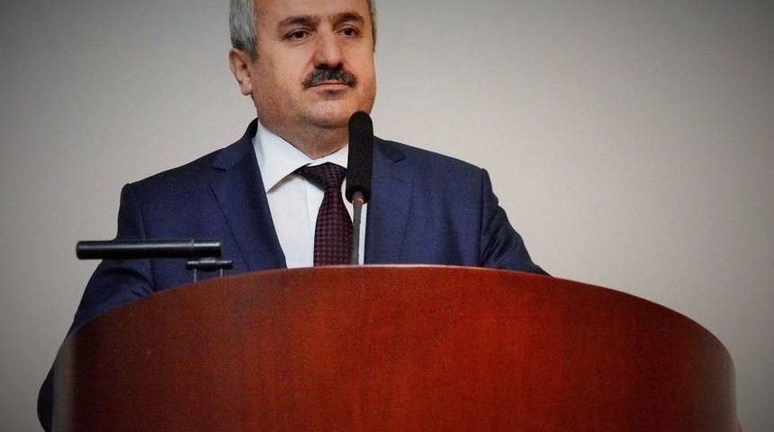 Başkan Baran, Panelde &Ouml;ğrencilere Seslendi