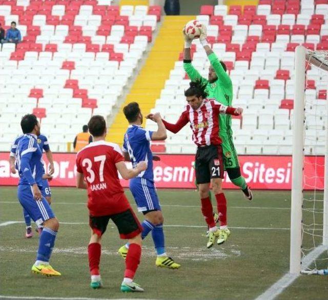 Sivasspor-Eskişehirspor Soyunma Odaları