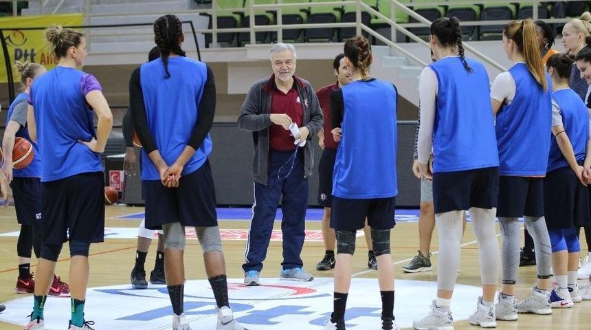 Yakın Doğu &Uuml;niversitesi Finale Hazır