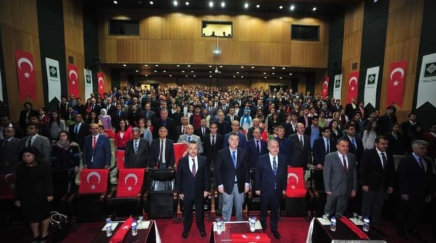 &ldquo;15 Temmuz" Konulu Yarışmalarda Derece Alan &Ouml;ğrenciler &Ouml;d&uuml;llendirildi