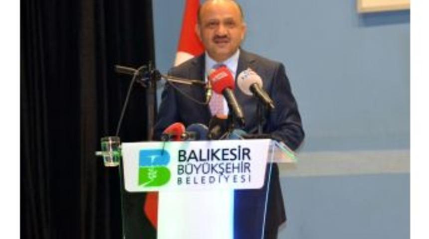 Mili Savunma Bakanı Fikri Işık:
