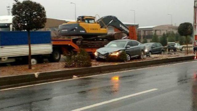 Şanlıurfa'da Bakan Konvoyunda Zincirleme Kaza: 5 Yaralı