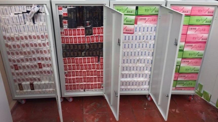 Kamyondaki Zulada 41 Bin 280 Paket Ka&ccedil;ak Sigara Ele Ge&ccedil;irildi