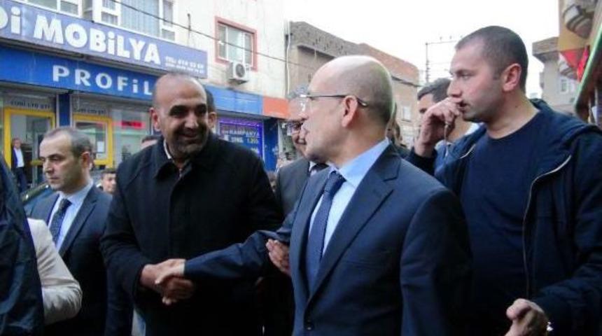 Başbakan Yardımcısı Şimşek, Cizre'de Esnaftan 'evet' Desteği Istedi