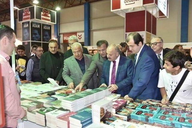 Mersin 2. Kitap Fuarı Başladı