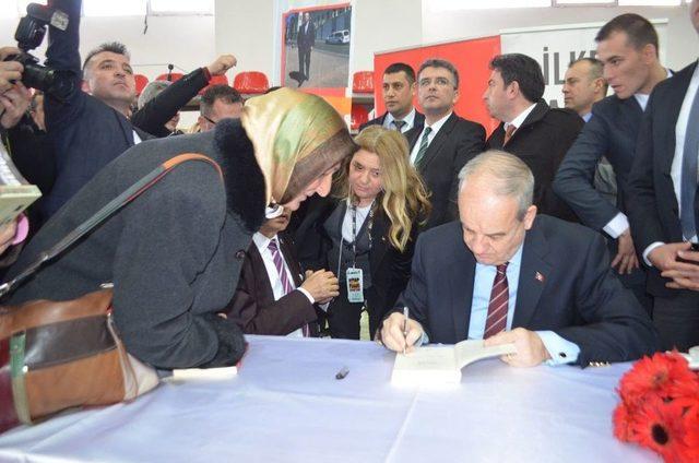 Eski Genelkurmay Başkanı İlker Başbuğ, ’karargah Rahatsız’ Haberine Yorum Yapmadı