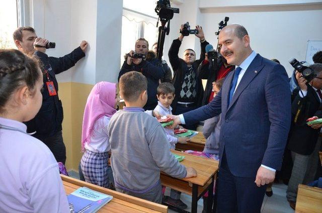 Şehit Kaymakam Safitürk Ortaokulu’nun Açılışında Ailesi Gözyaşlarına Boğuldu