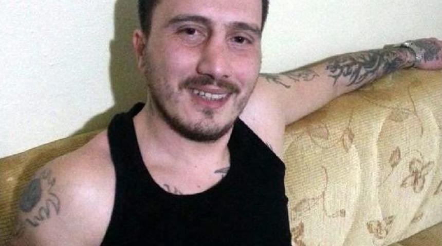 Sevgilisinin D&ouml;v&uuml;p Eve Kilitlediği Hamile Kadın Itfaiye Merdiveniyle Kurtarıldı (2)