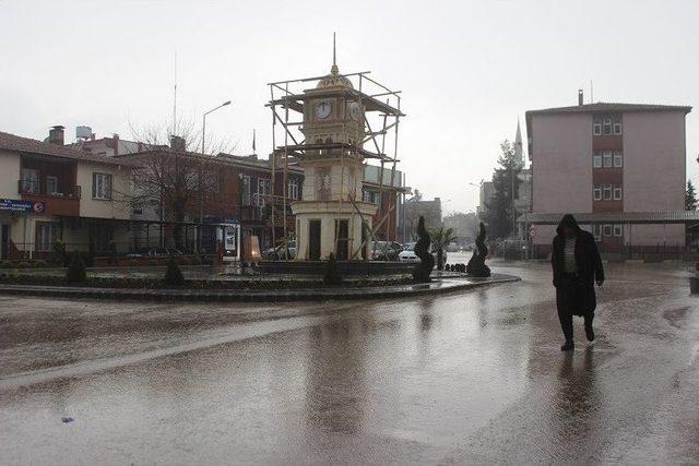 Yavuzeli İl&ccedil;esinde Yağmur Etkili Oldu 1