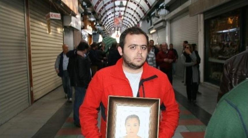 Öldürülen Kadın Kaptan Marmaris’te Toprağa Verildi