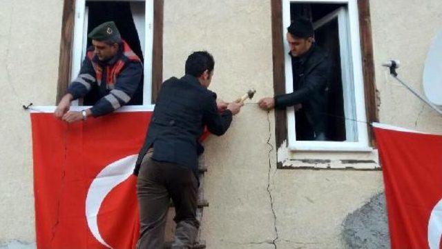 Şemdinli'de Şehit Ateşi Karabük'e Düştü