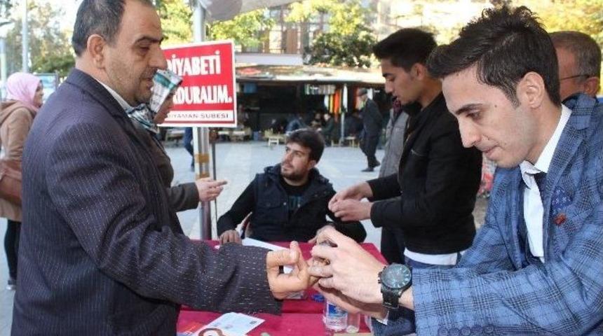 Vatandaşların Kan Şekeri &Ouml;l&ccedil;&uuml;ld&uuml;