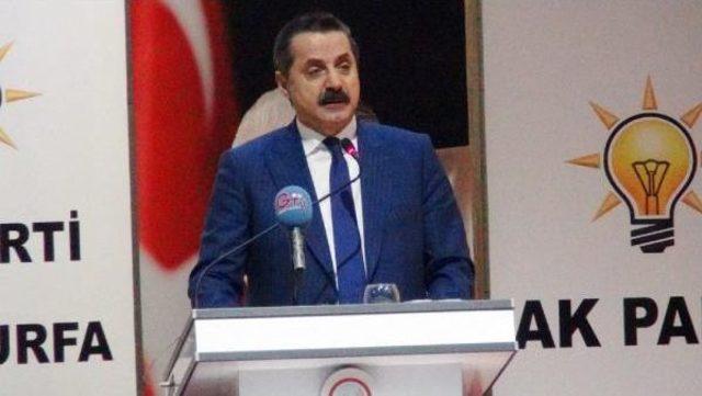 Bakan Çelik: Birisi Dindar, Birisi Ateist; Türkiye’Nin Başına Çorap Örmeye Çalışıyor (2)