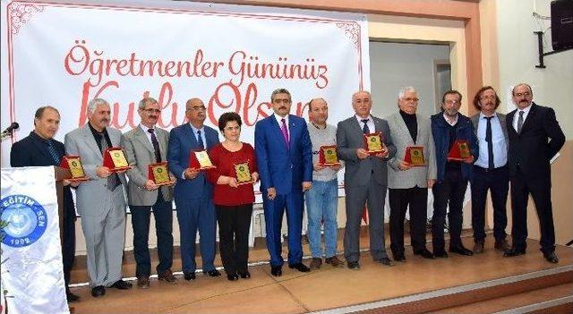 Başkan Alıcık, Türk Eğitim-sen Üyesi Öğretmenlerle Buluştu