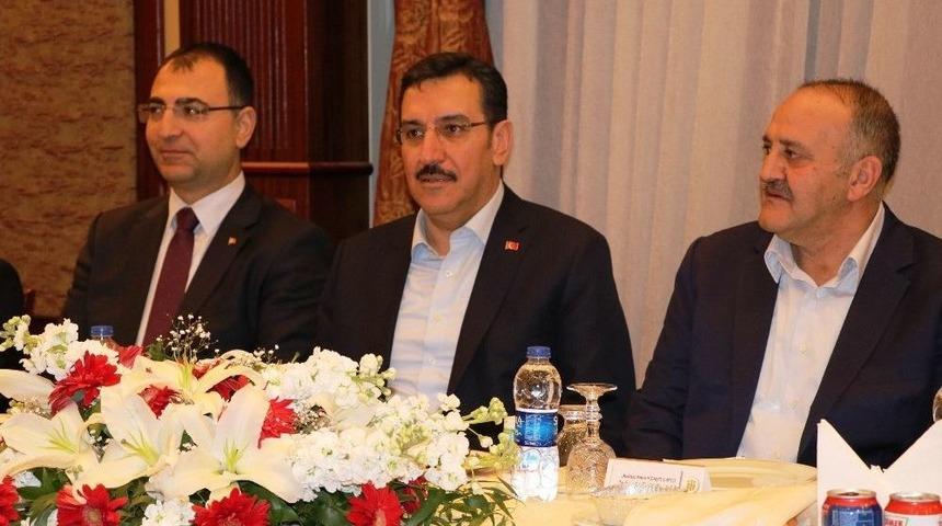 Bakan T&uuml;fenkci Sivil Toplum Kuruluşları İle Bir Araya Geldi