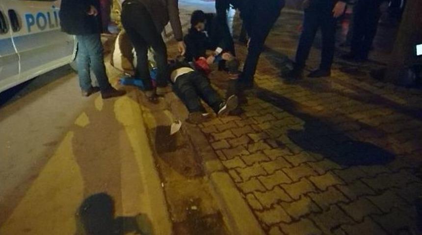 Restorana Ateş A&ccedil;ıldı: 2 Yaralı